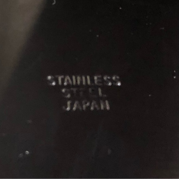 Vintage Stainless Steel Japan Bowls Set with Floral Details - Picture 11 of 12